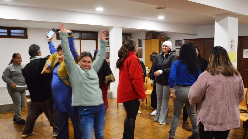 Formació per a persones que fan treball de cures i de la llar a Olot